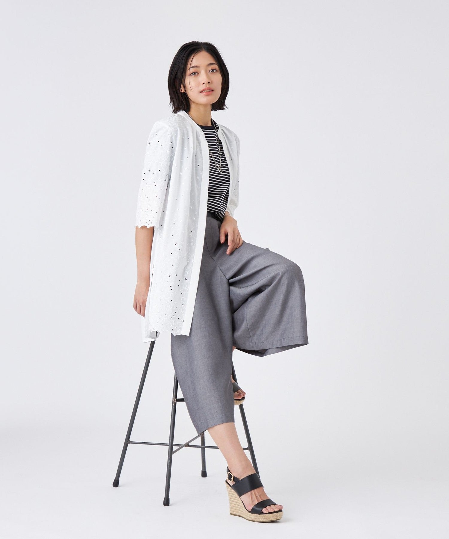 2211-U1M2457728__J,28,