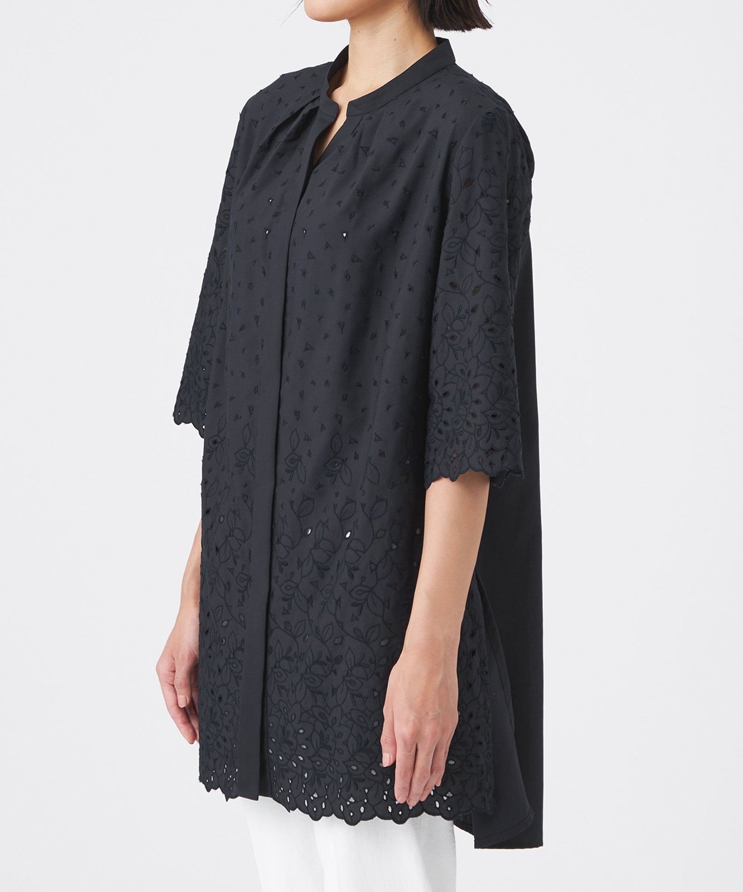 2211-U1M2457728__M,28,