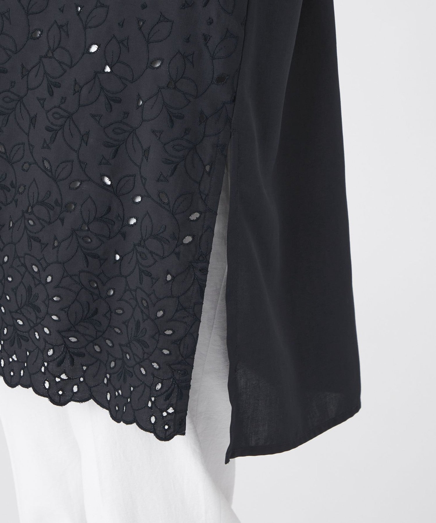 2211-U1M2457728__Q,28,