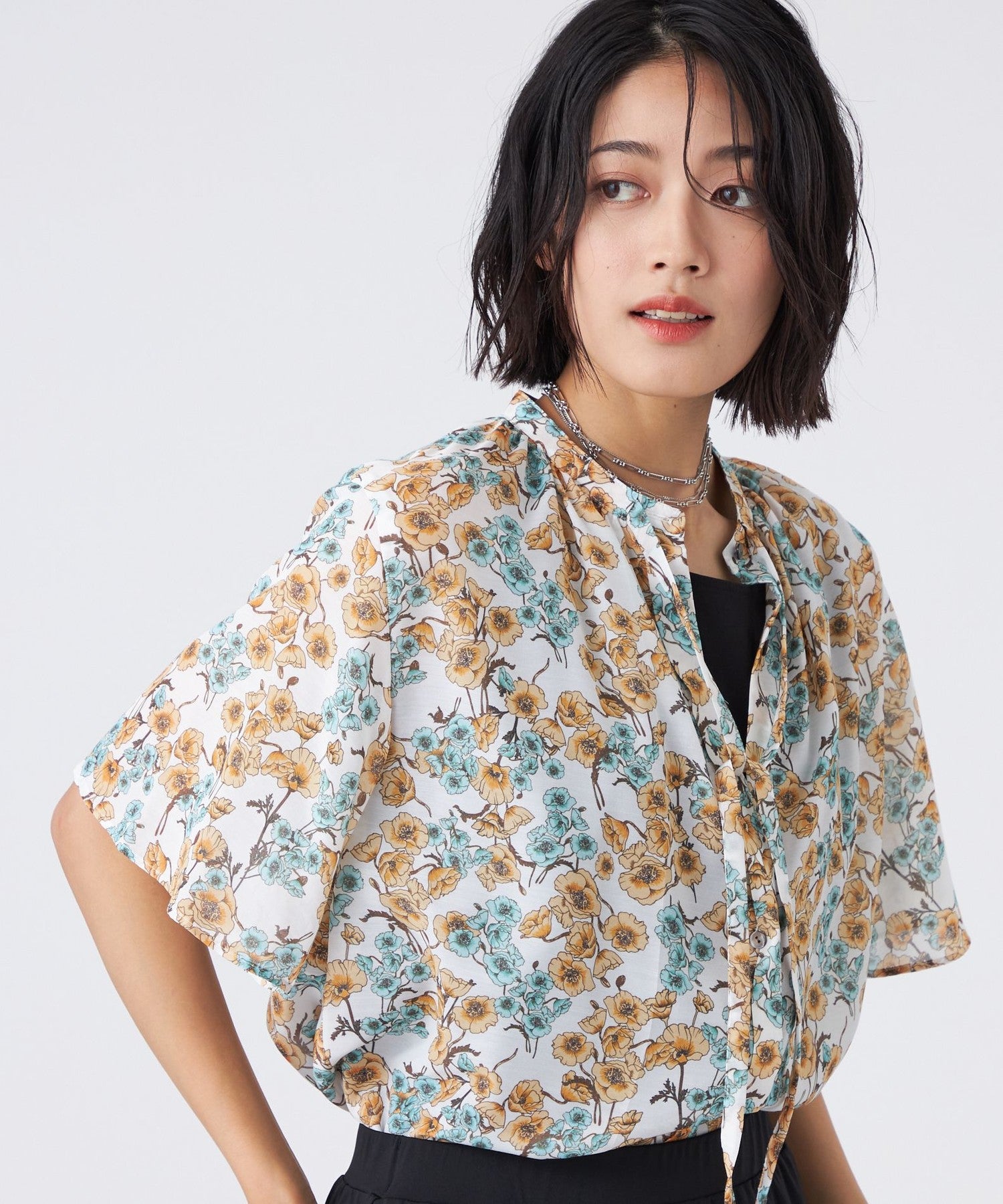 2211-U1M2558180__,80,モデル身長167cm 着用サイズ：38