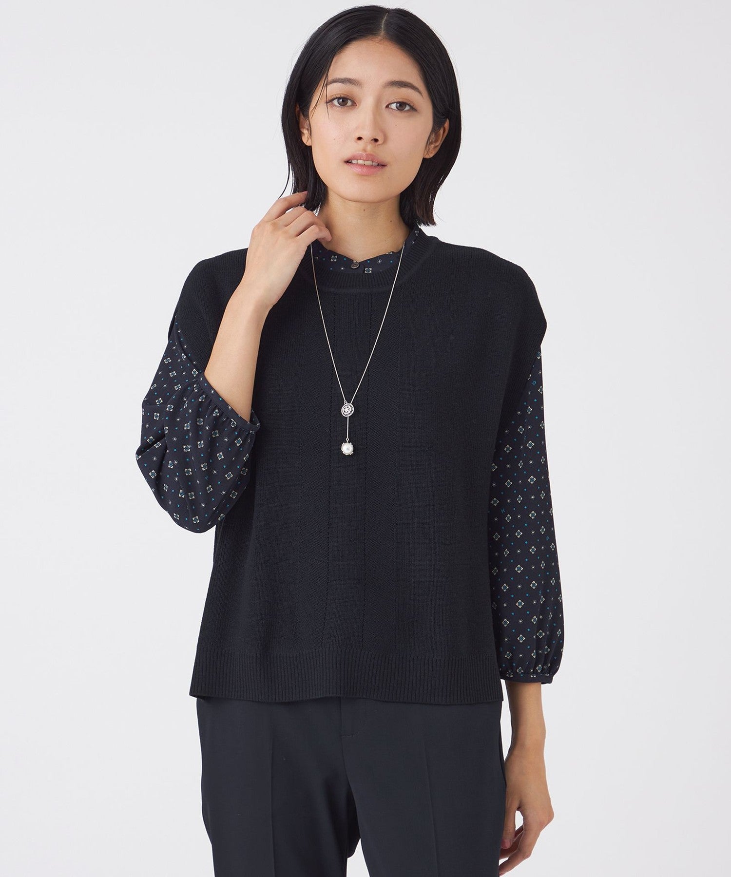 2211-U1N1263728__,28,モデル身長167cm 着用サイズ：38