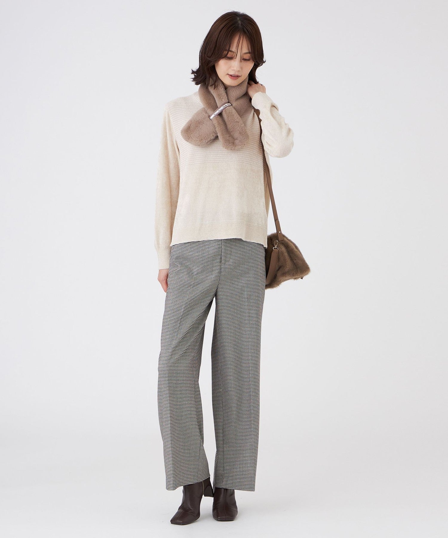 2211-U1N1765580__J,80,