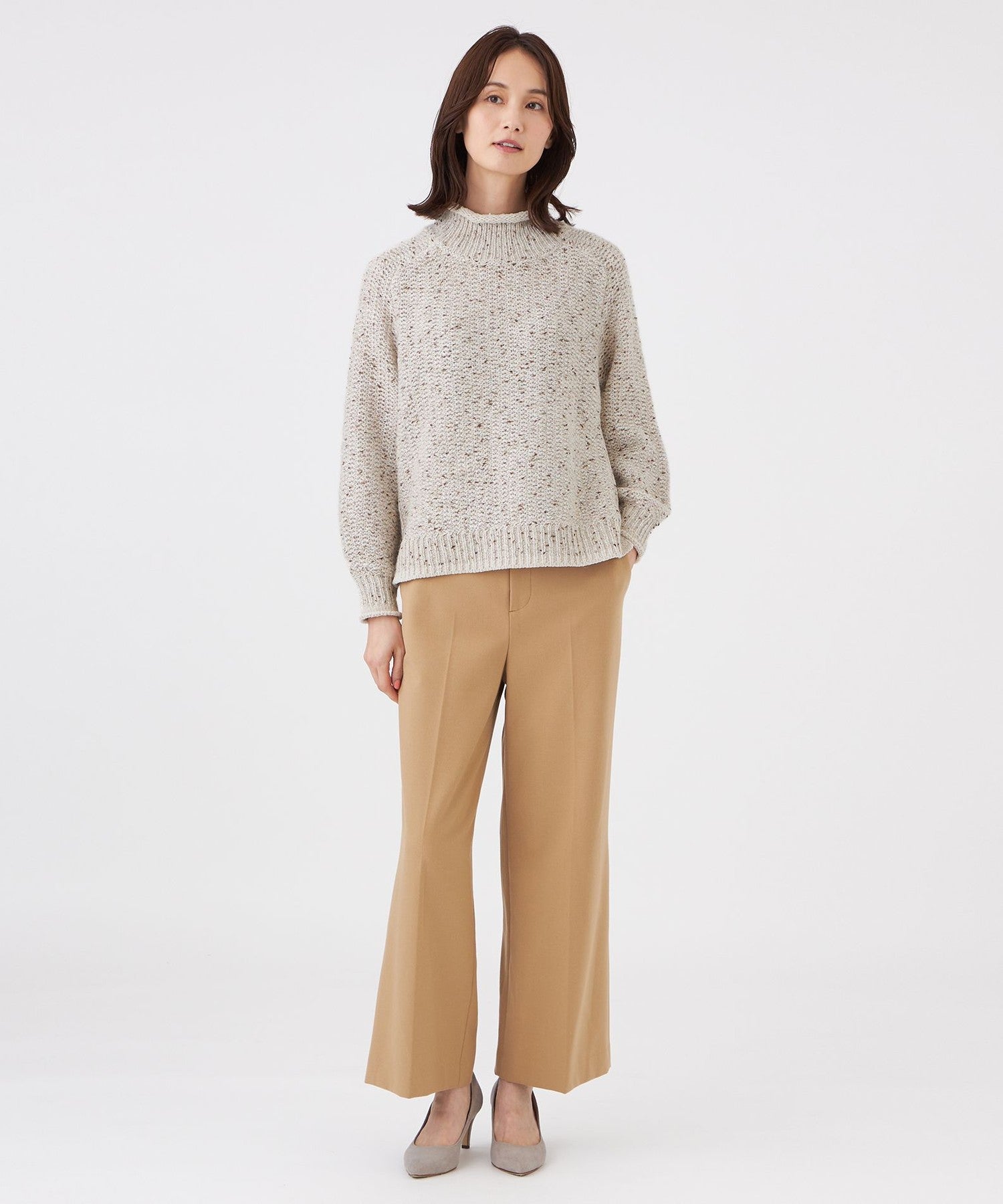 2211-U1N1872440__I,40,