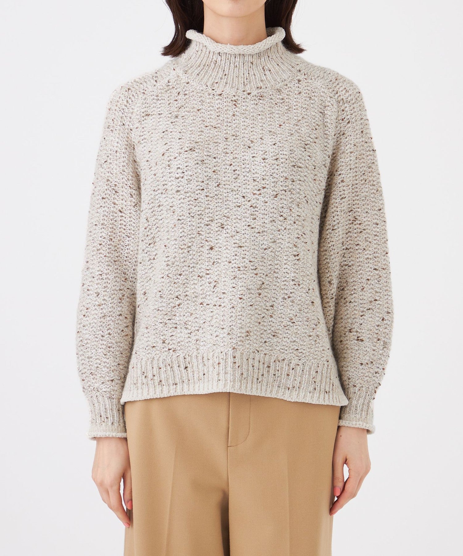 2211-U1N1872440__J,40,