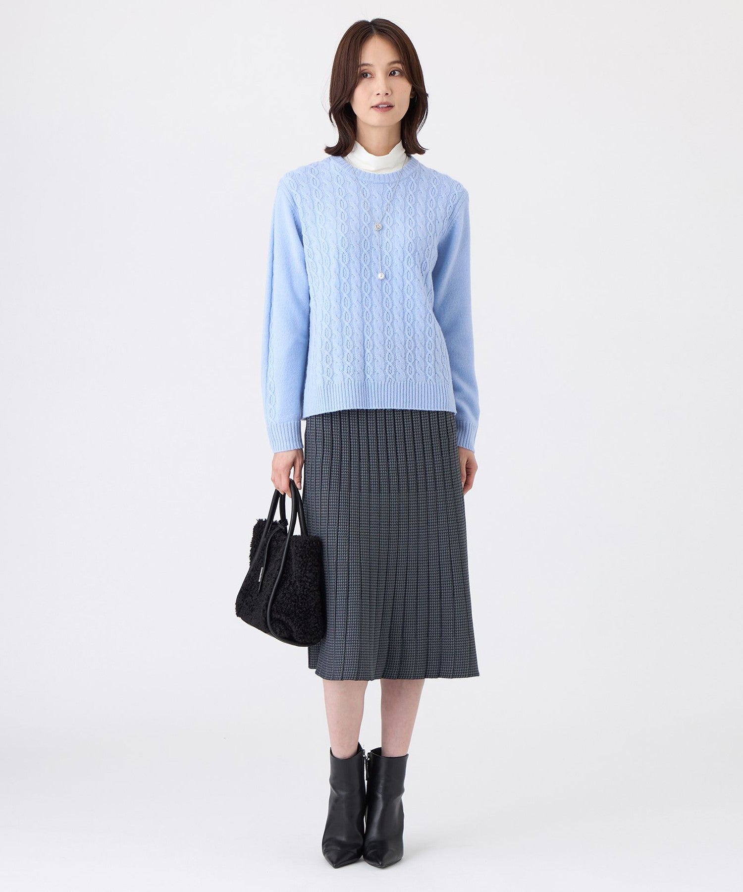 2211-U1N2366420__H,20,