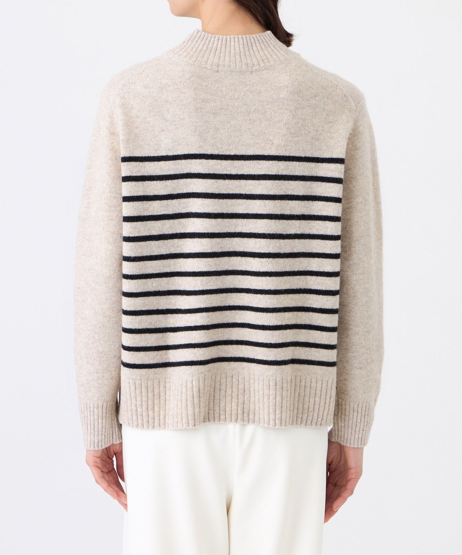 2211-U1N2466540__L,40,