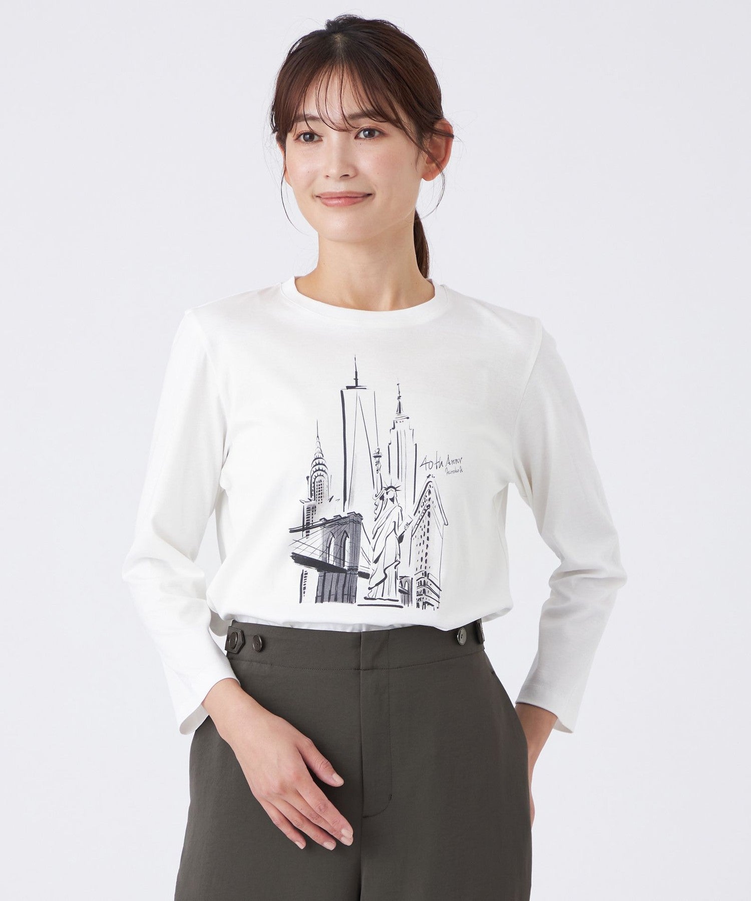 美品★TRANS WORK【ITALY FABRIC】【ウォッシャブル】トップス ウォッシャブル】トランスワーク40周年イラストレーターコラボTシャツ