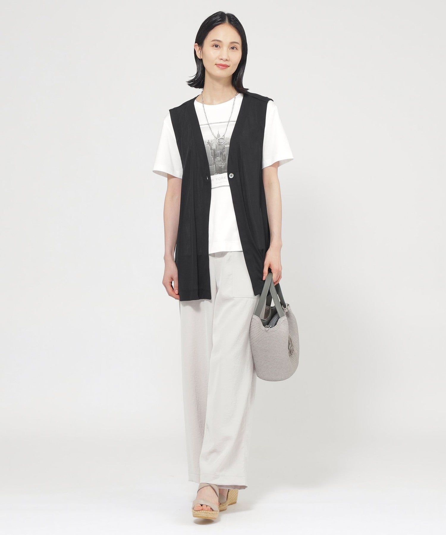 2211-U1P0955528__I,28,