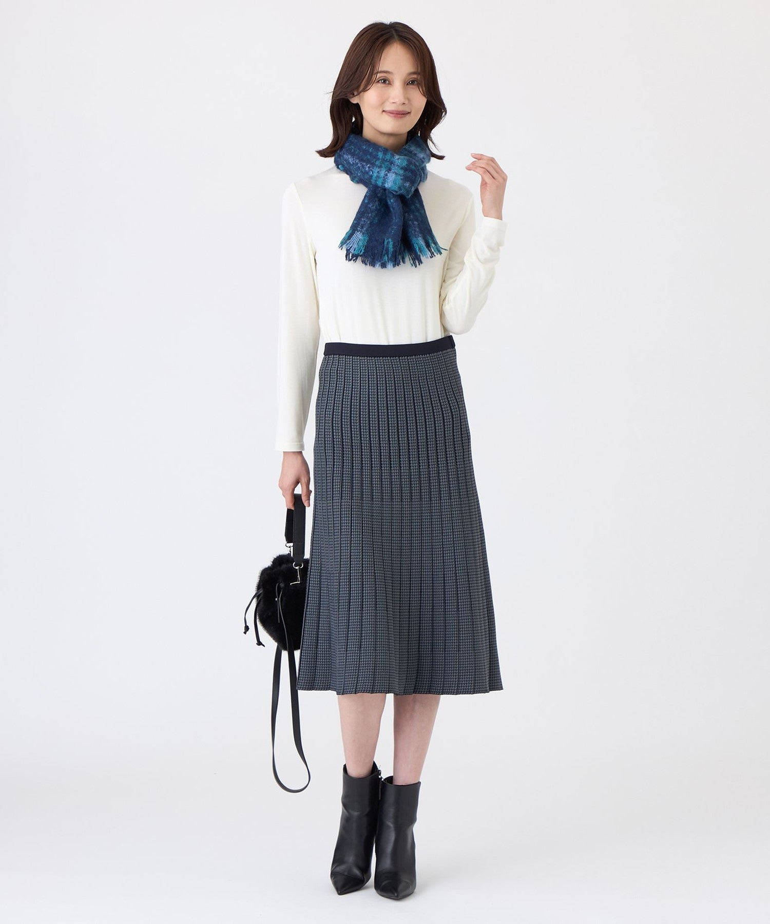 2211-U1P1067002__H,02,