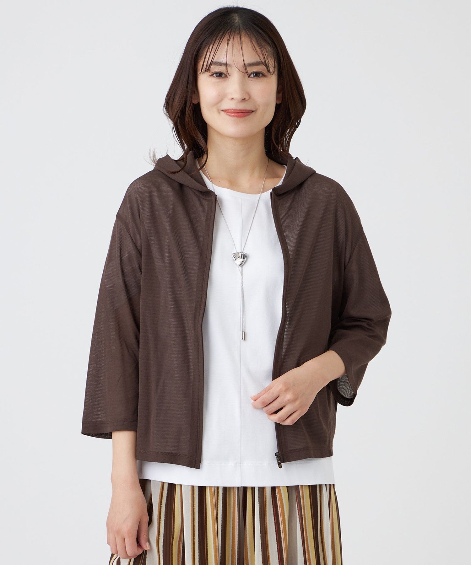 2211-U1P1075756__,56,モデル身長164cm 着用サイズ：38