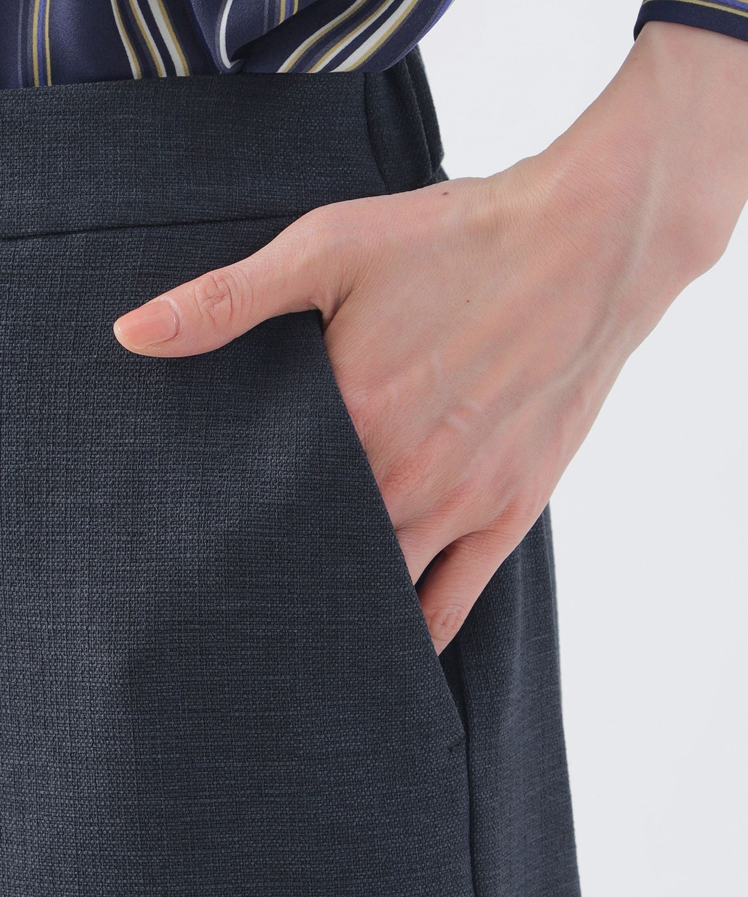 2211-U1R0553028__M,28,