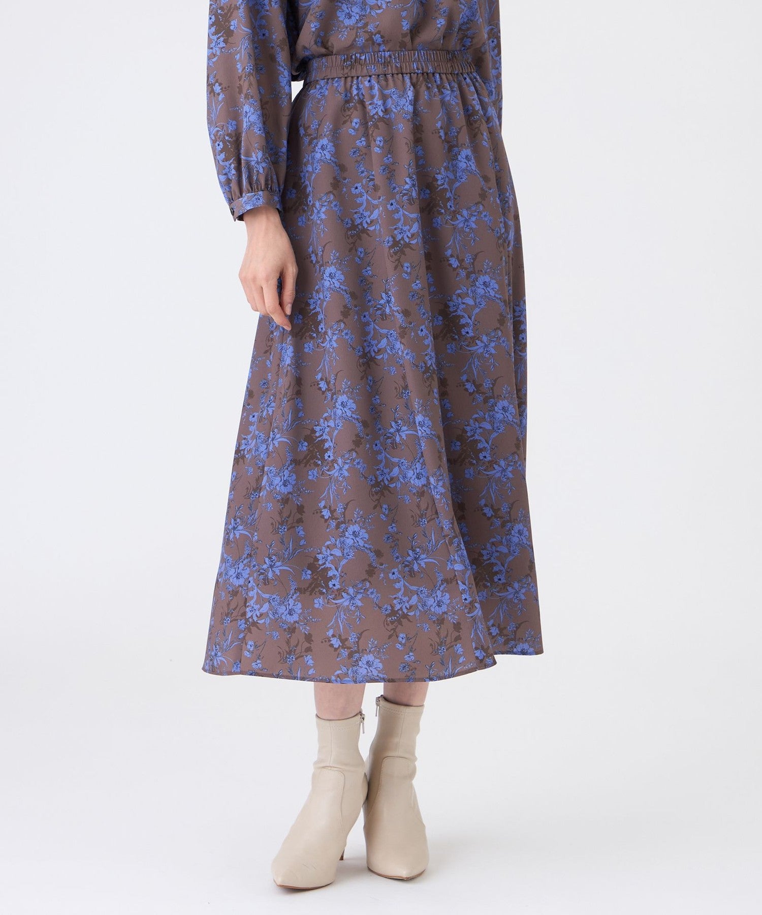 2211-U1S1965356__,56,モデル身長171cm 着用サイズ：38