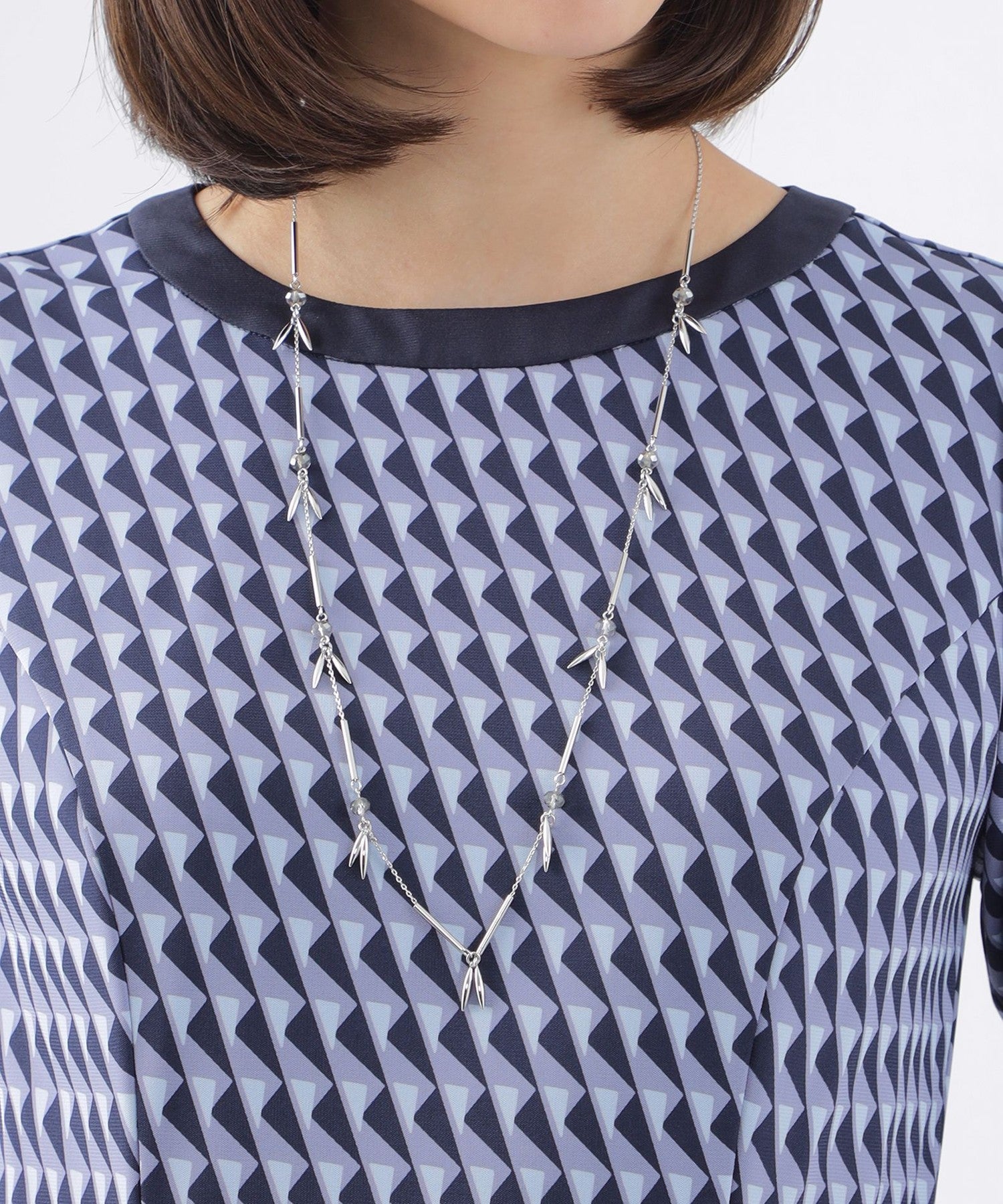 2211-U1V1033290__,90,