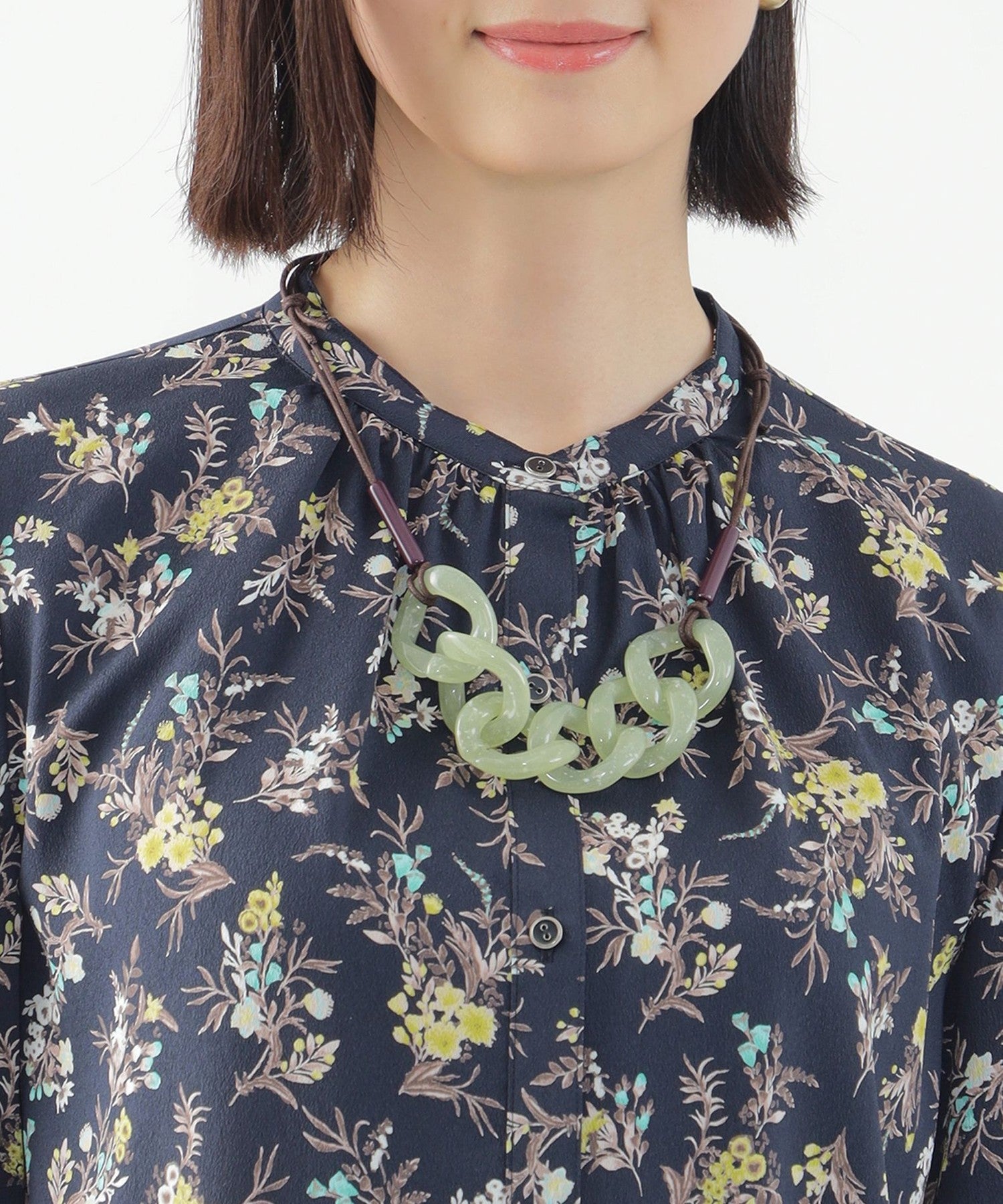 2211-U1V1133770__,70,