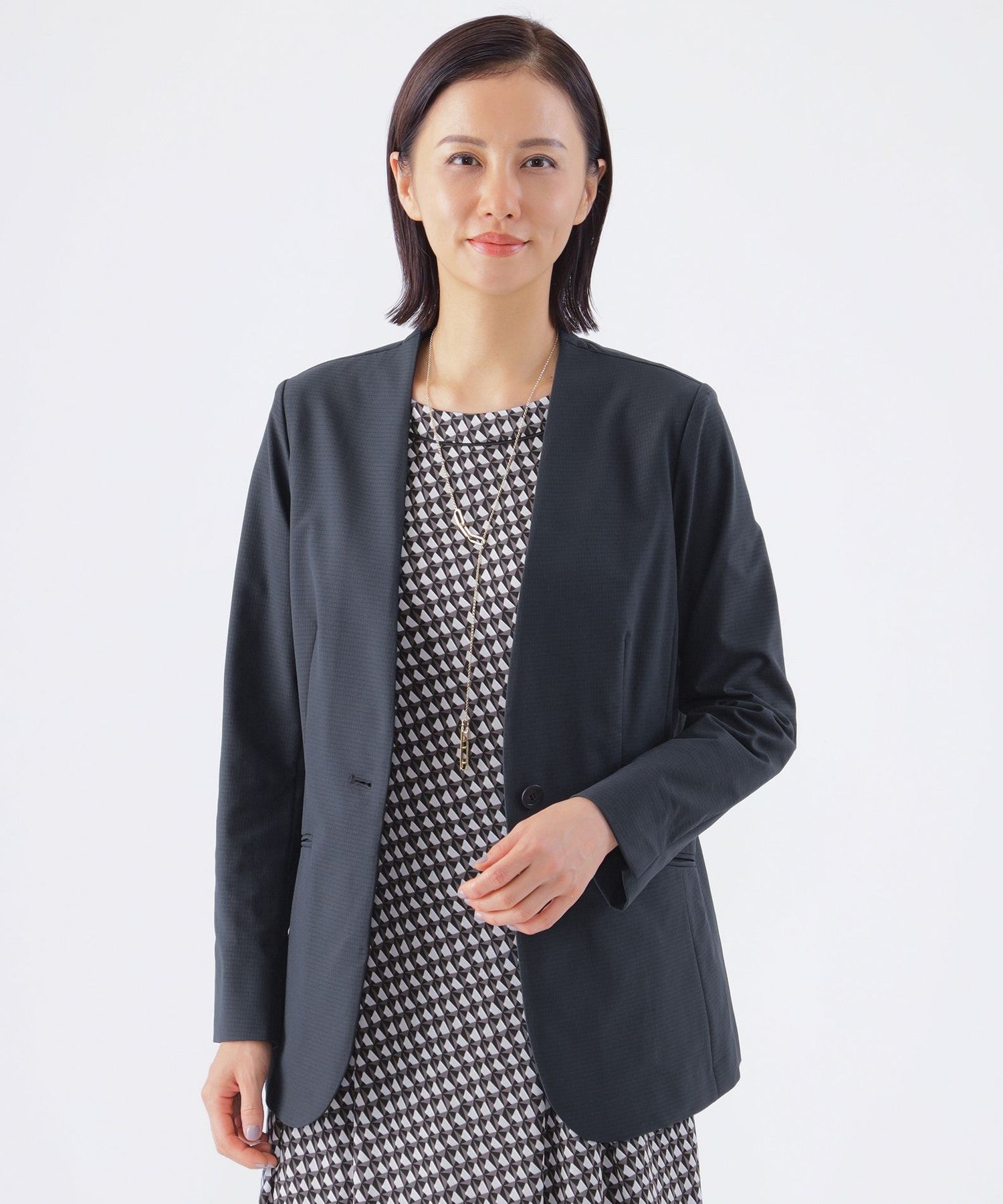 2212-U3E0241028__,28,