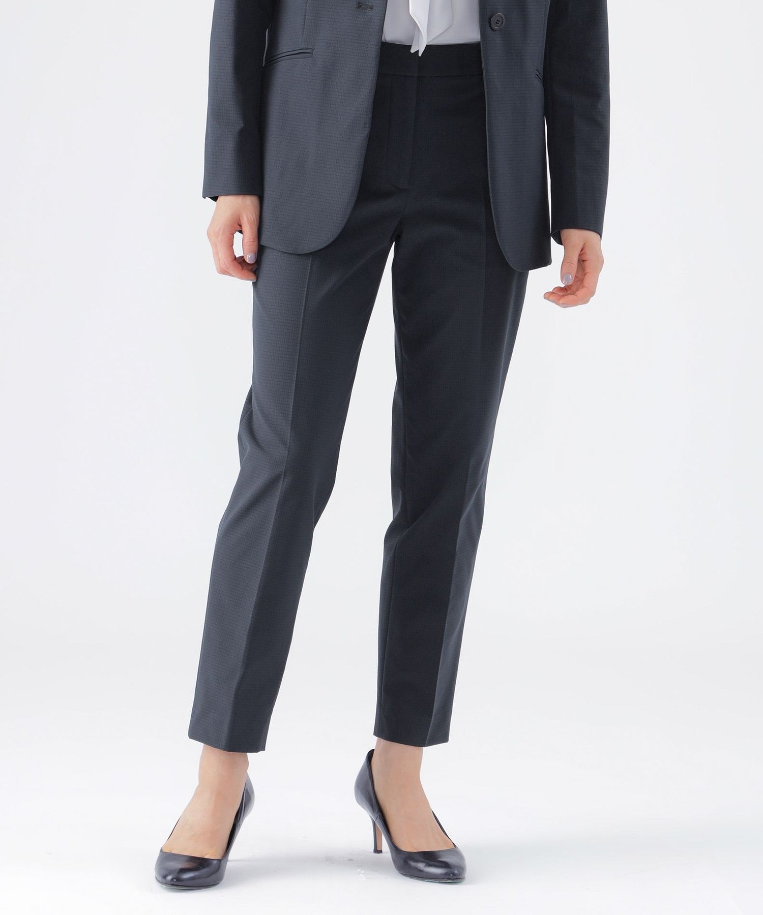 2212-U3R0341028__,28,