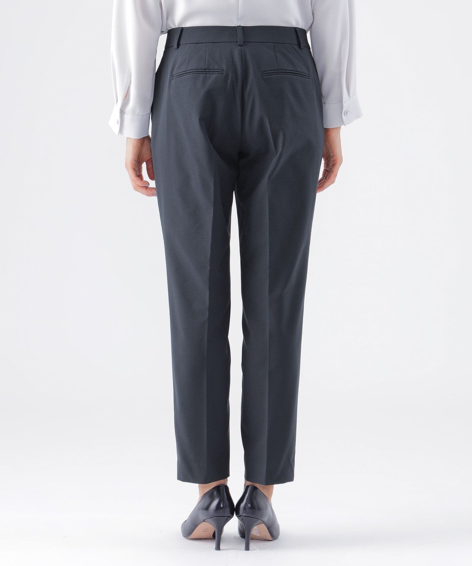 2212-U3R0341028__L,28,