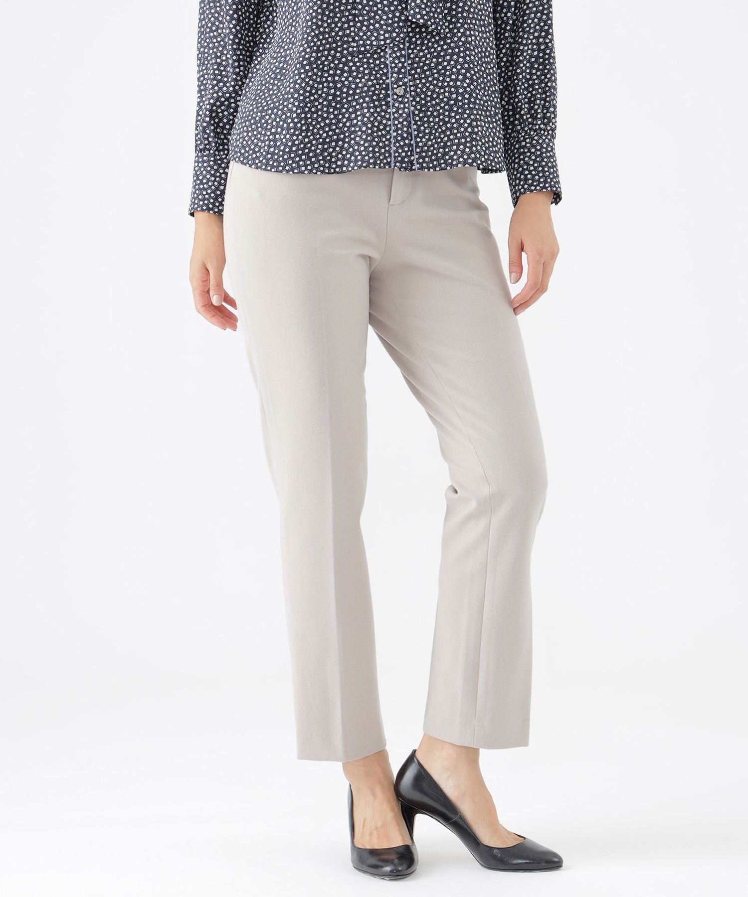 2212-U3R0644740__,40,