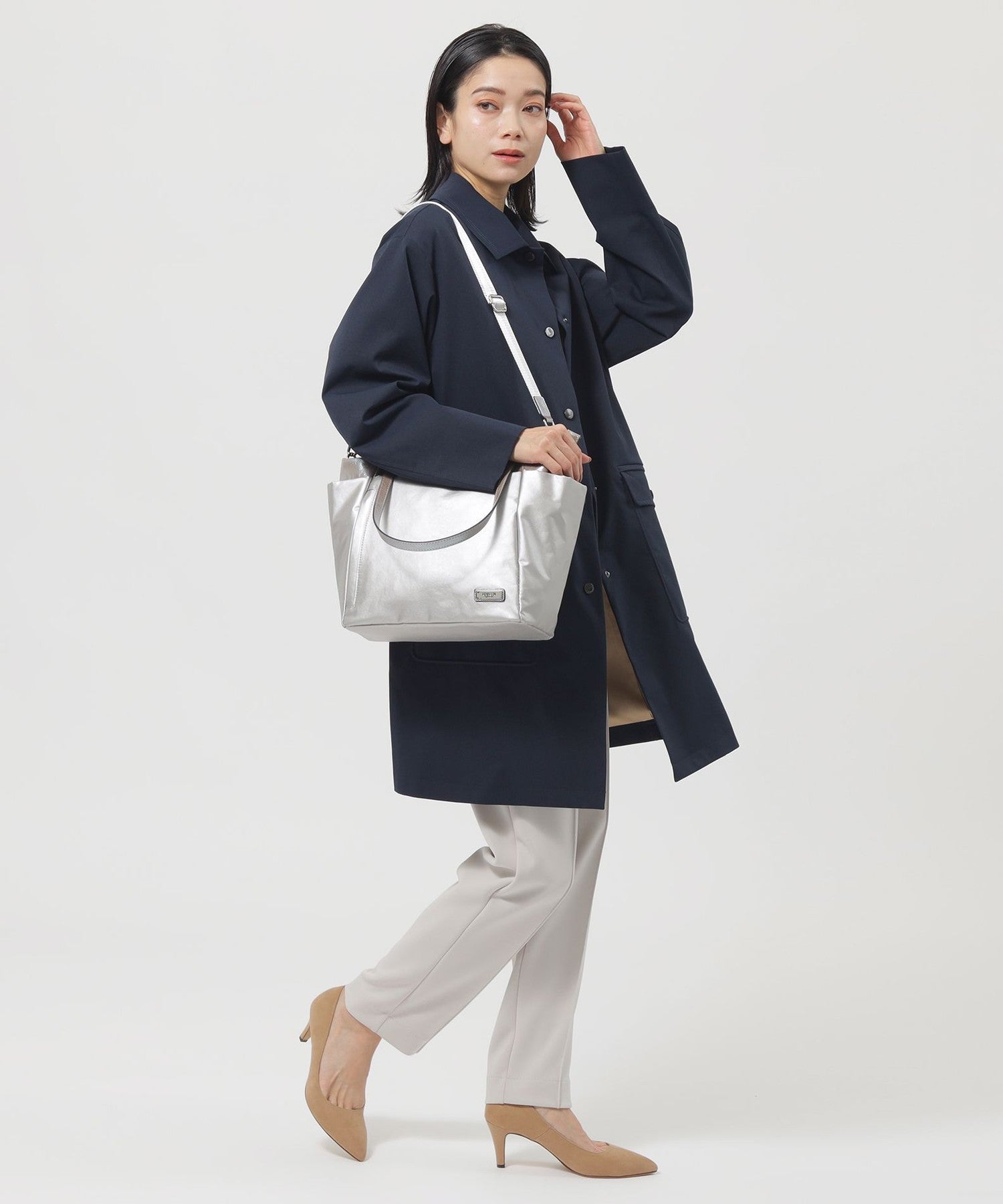 2213-U511152190__J,90,