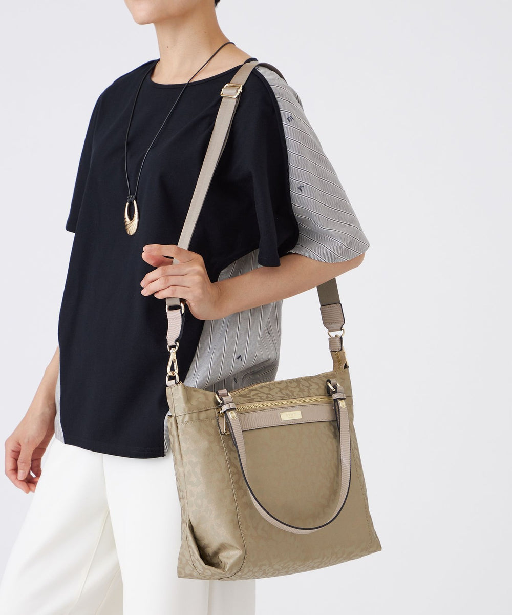 レオパードメタナイロントート(バッグ・ポーチ)｜EVEX by KRIZIA