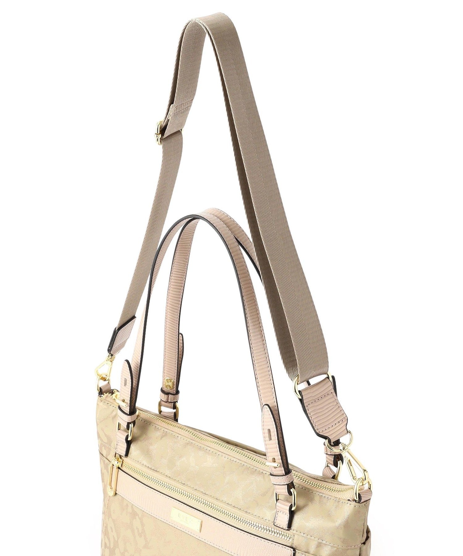 2213-U511162194__T,94,