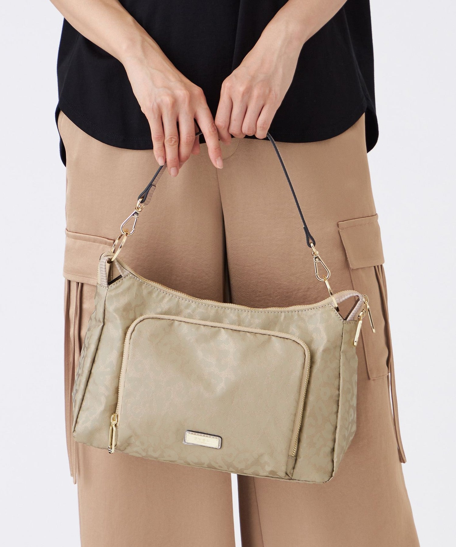 2213-U511262194__I,94,