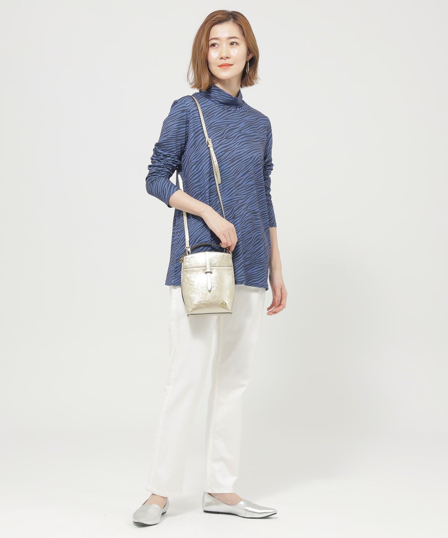 2213-U511352294__L,94,