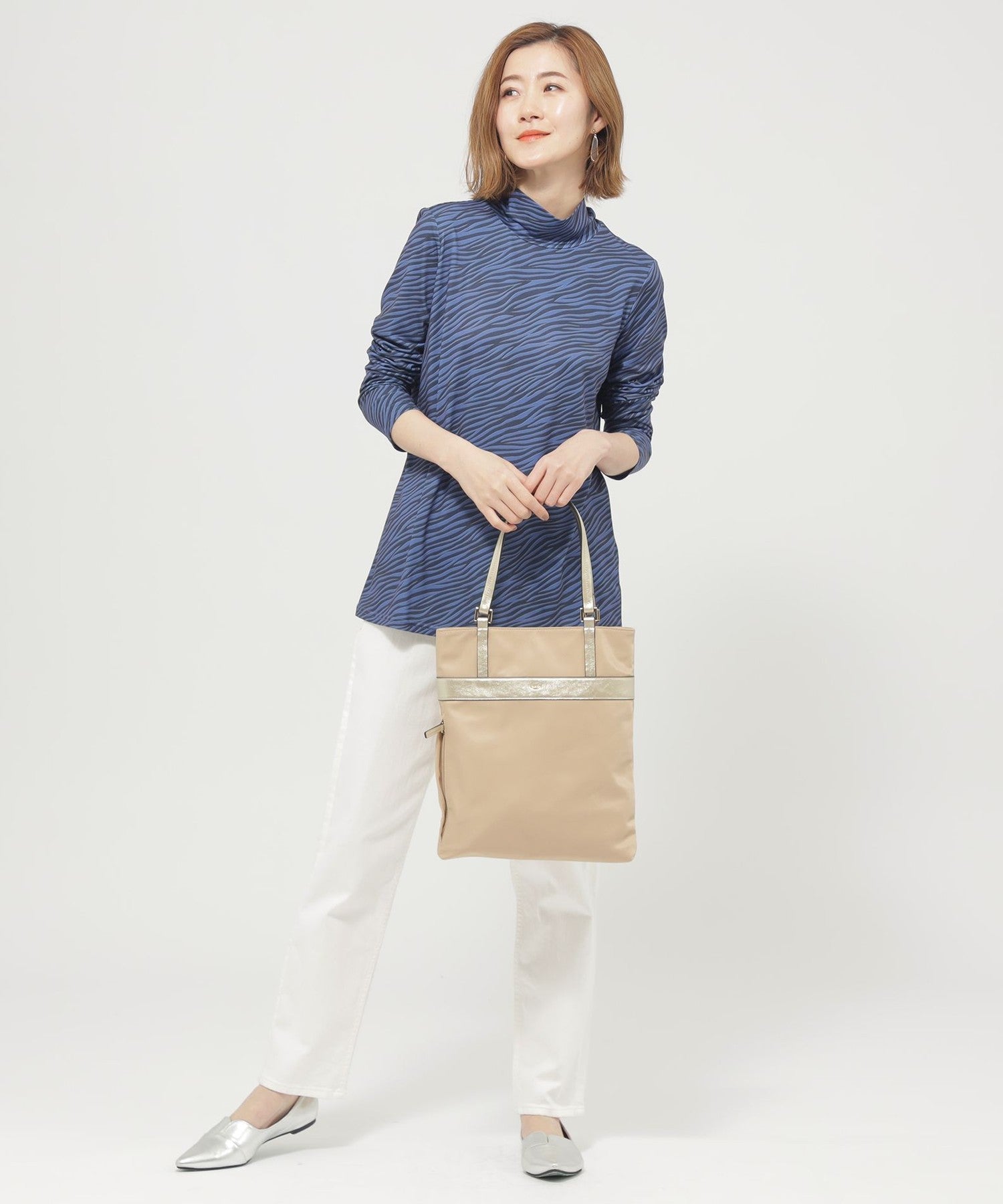 2213-U511352294__M,94,