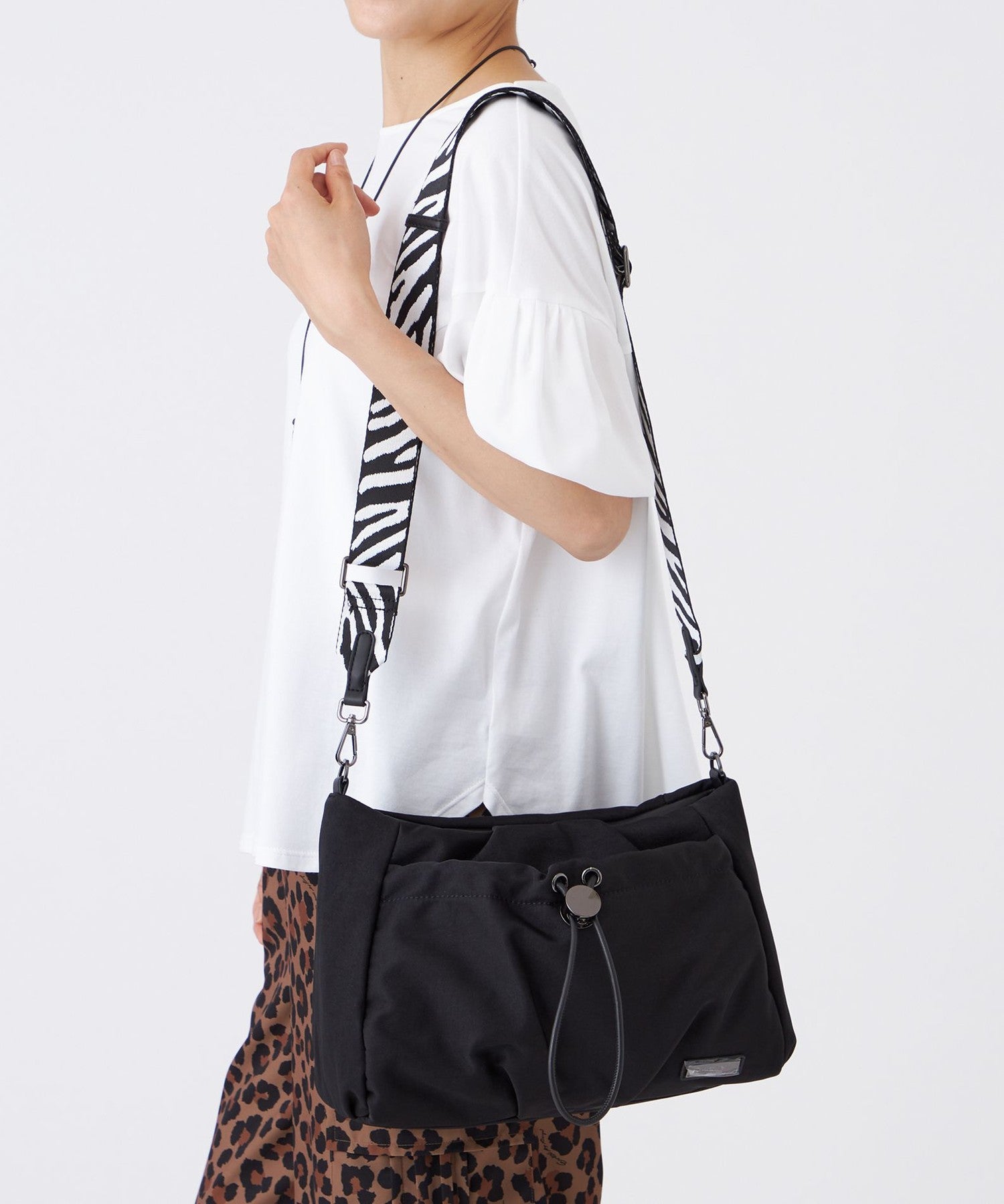 2213-U511362240__H,40,