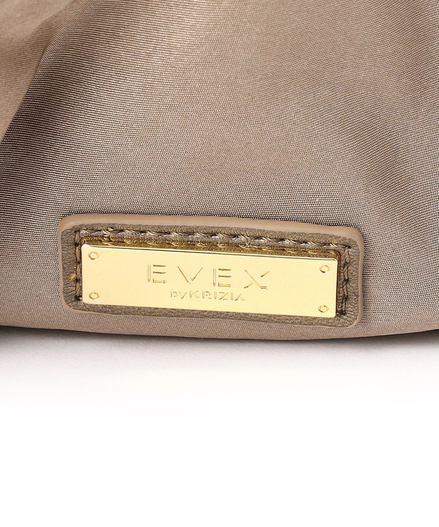 2213-U511362240__T,40,