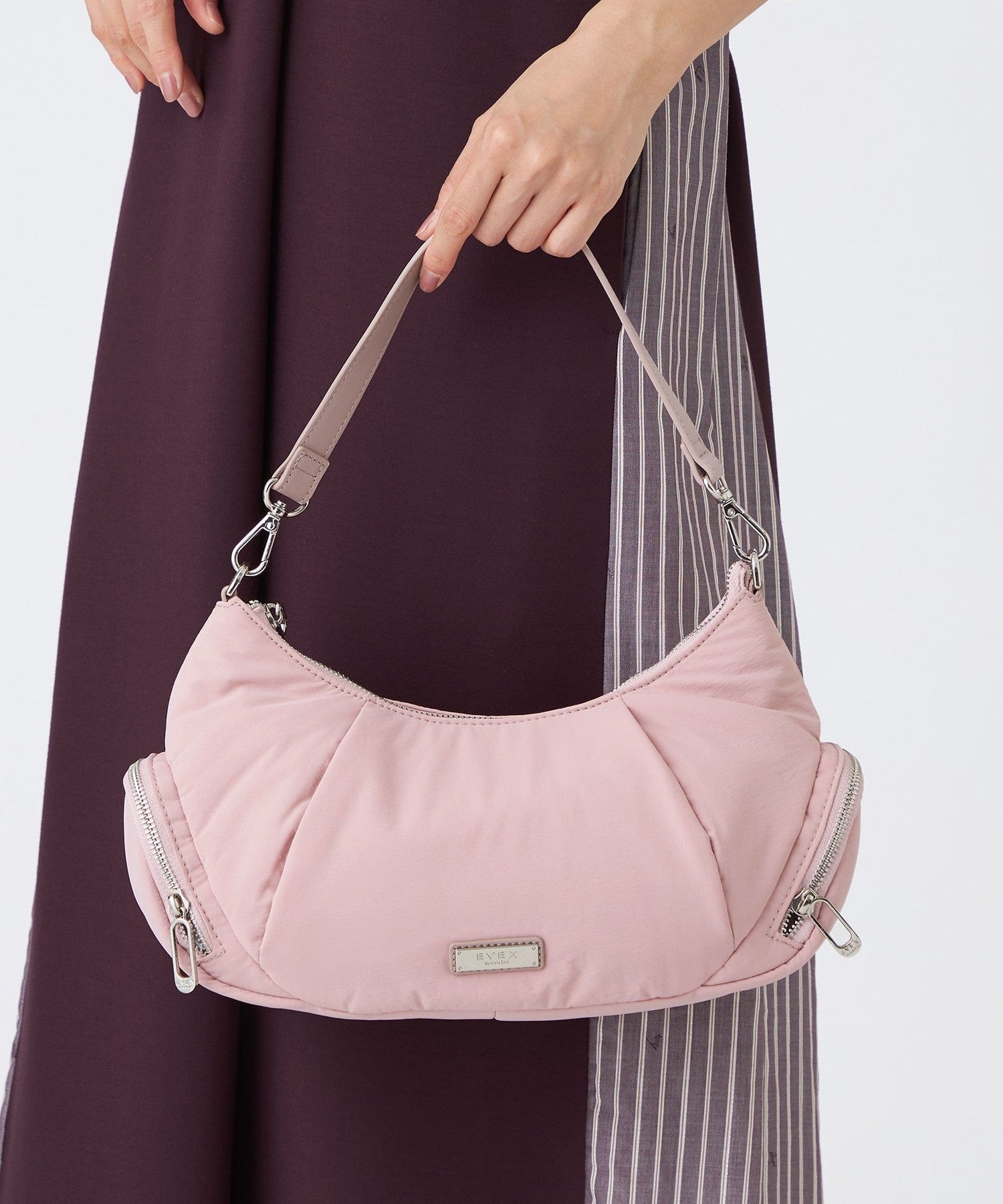 2213-U511462308__I,08,