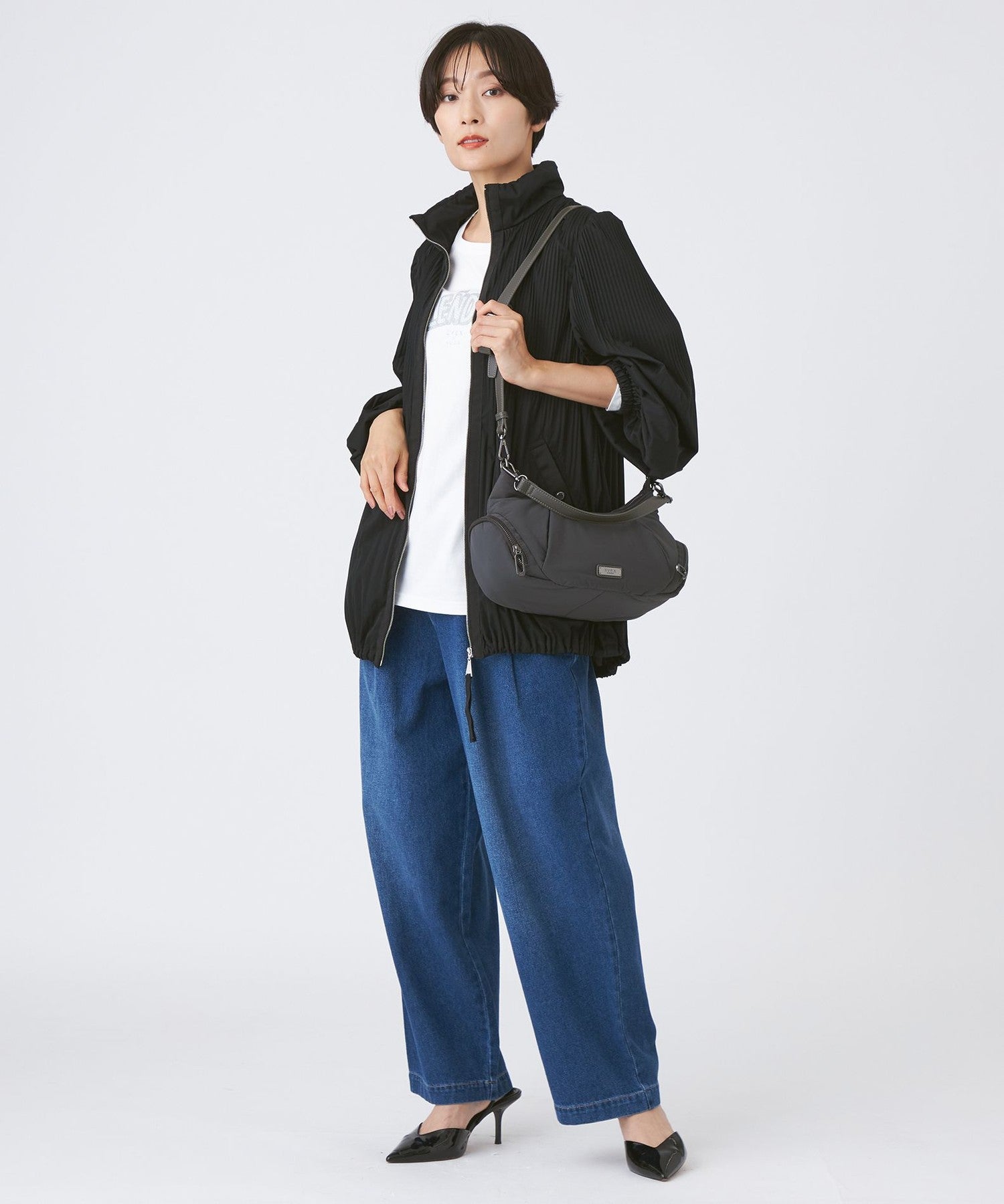 2213-U511462308__J,08,