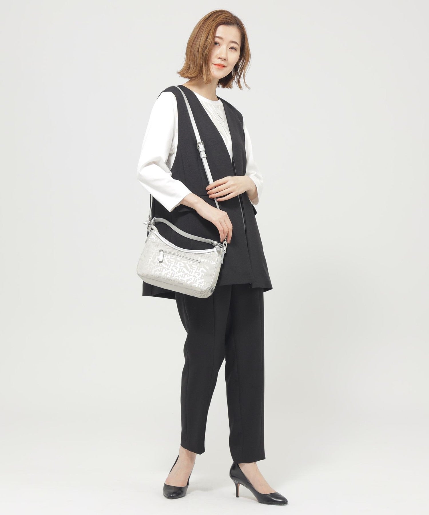 2213-U511552342__K,42,