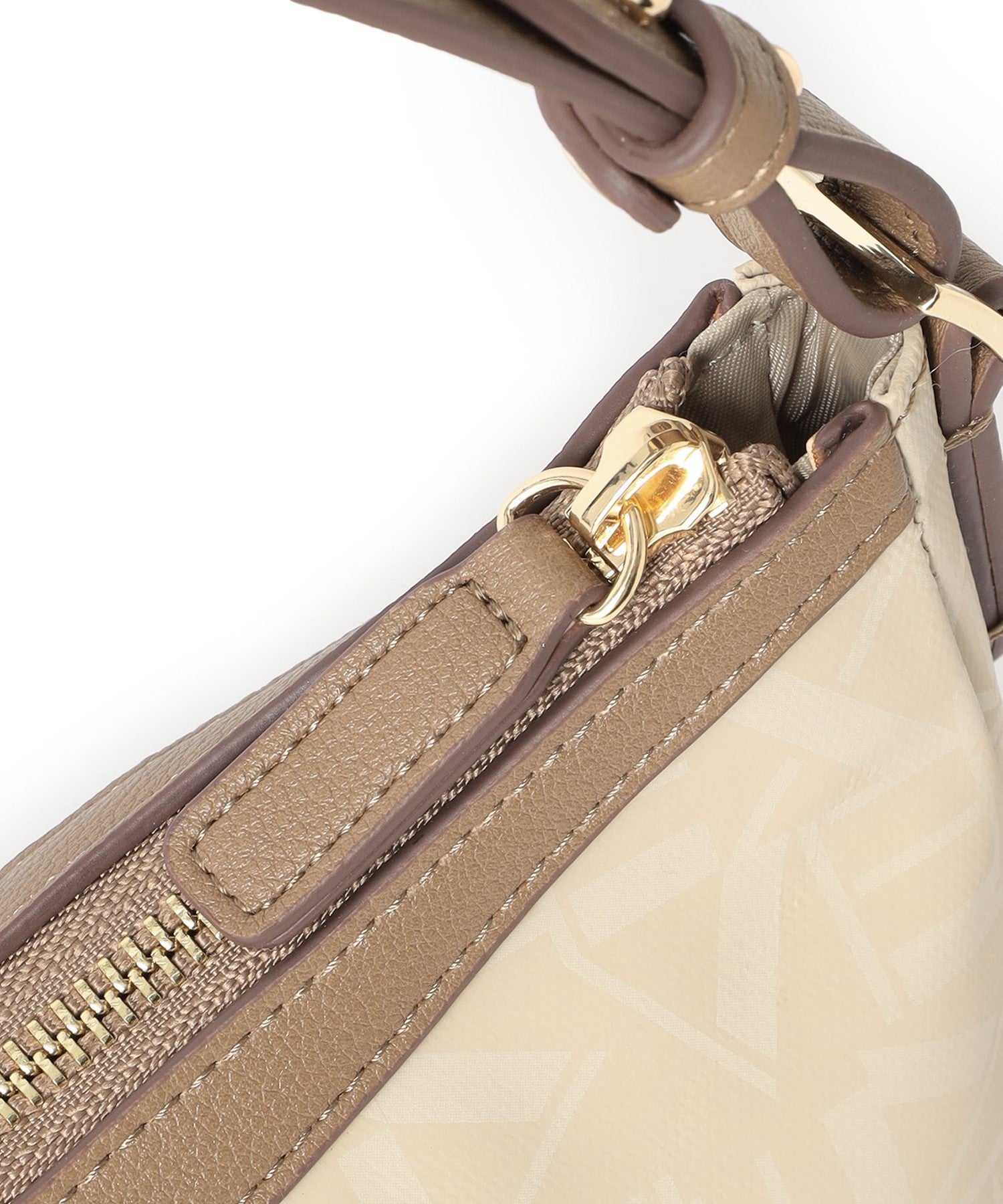 2213-U511552342__Q,42,