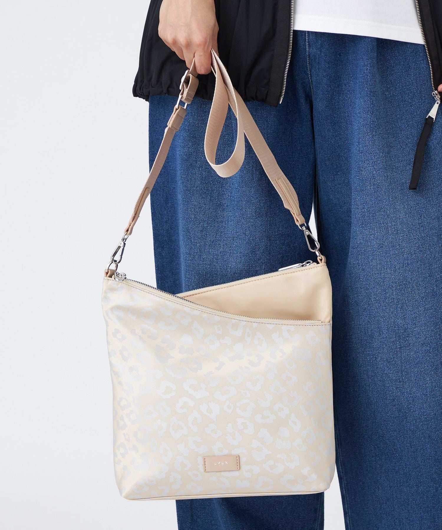 2213-U511662403__H,03,