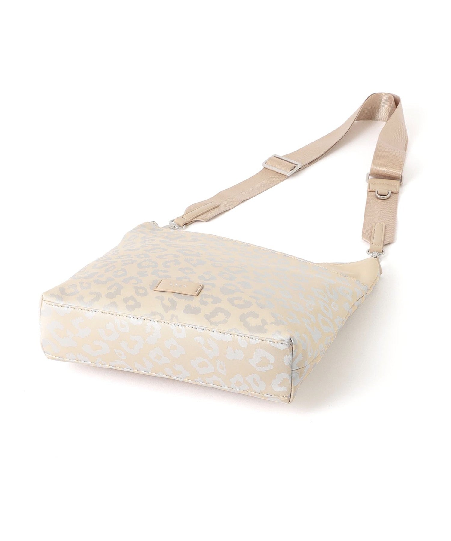 2213-U511662403__N,03,