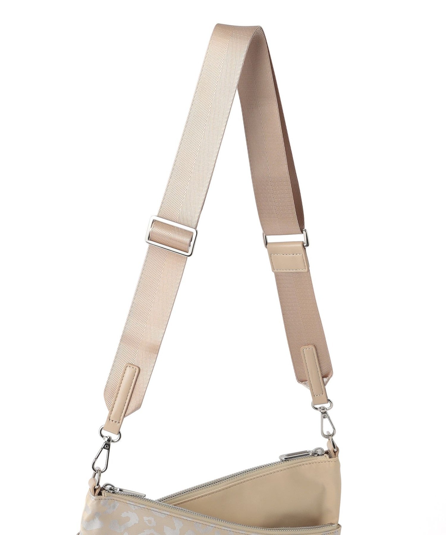 2213-U511662403__Q,03,