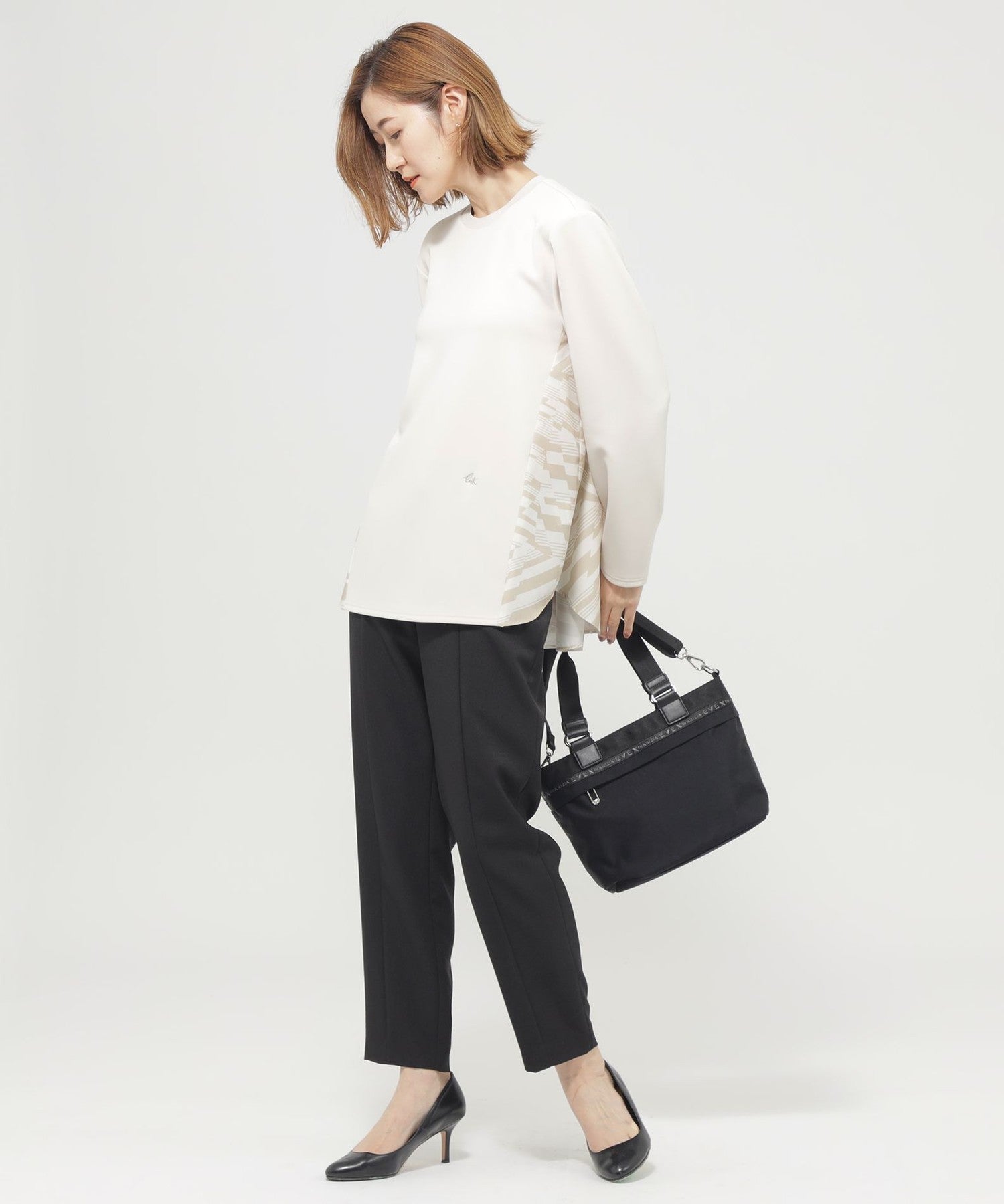 2213-U511852550__J,50,