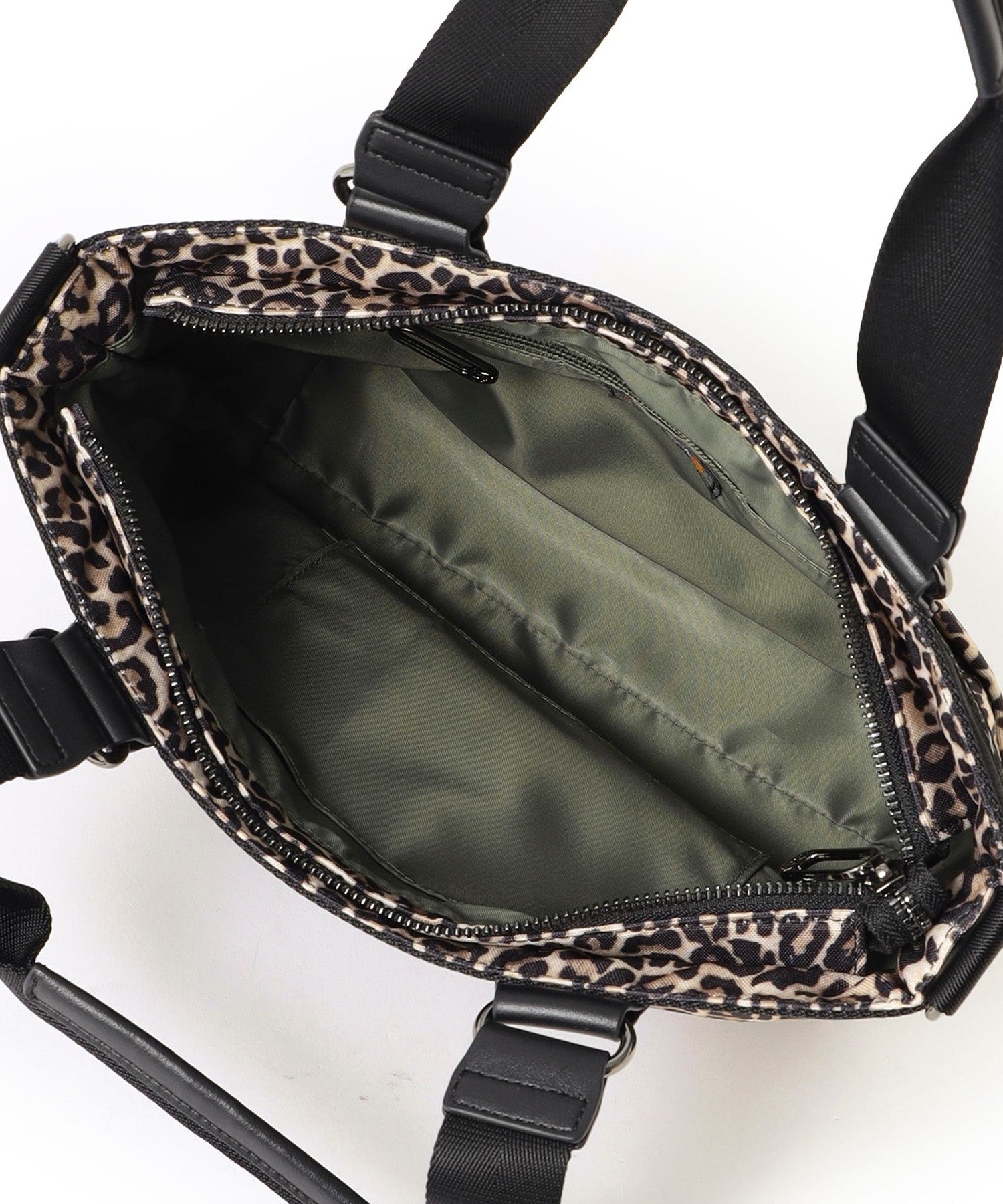 2213-U511852550__P,50,