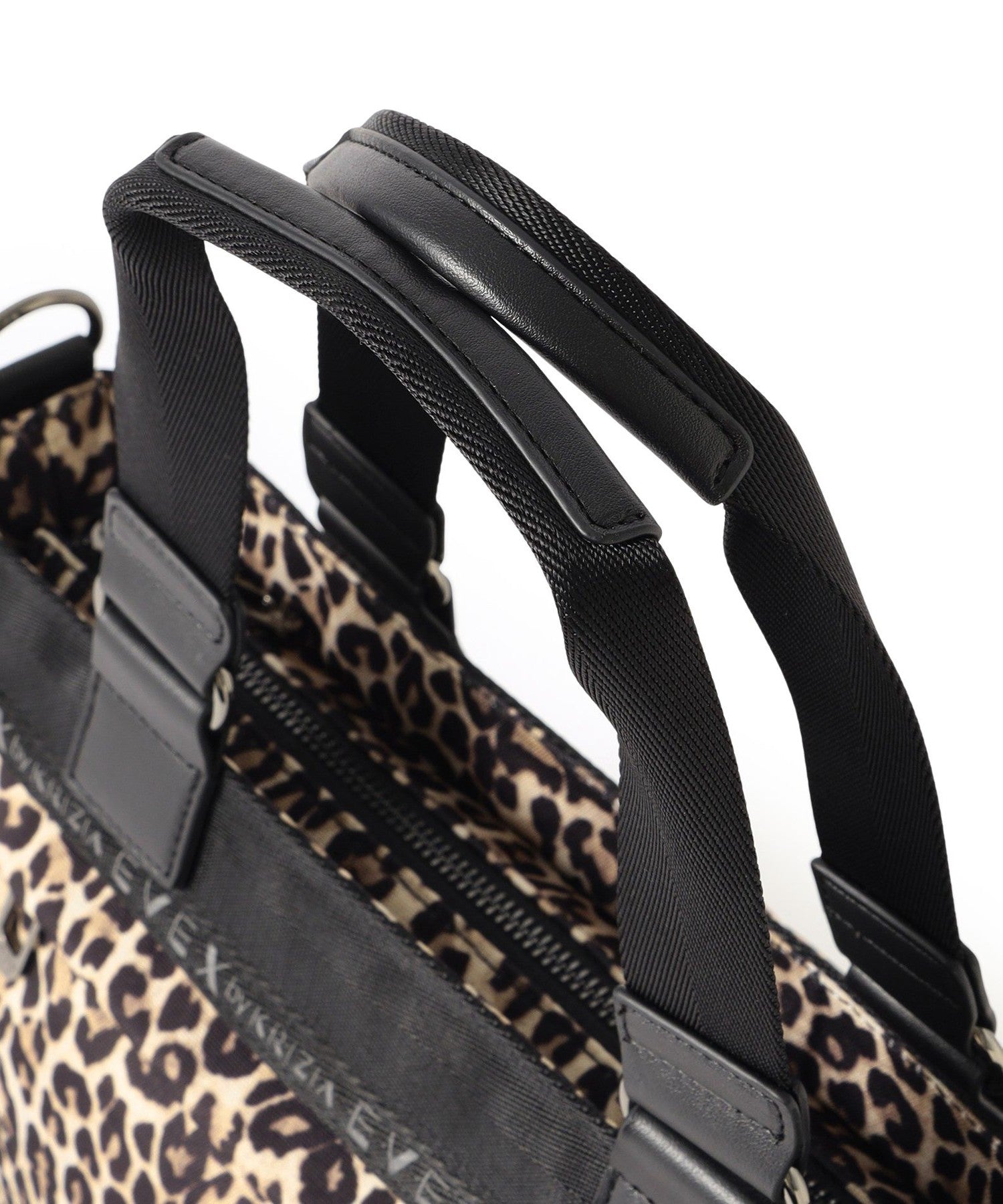 2213-U511852550__Q,50,