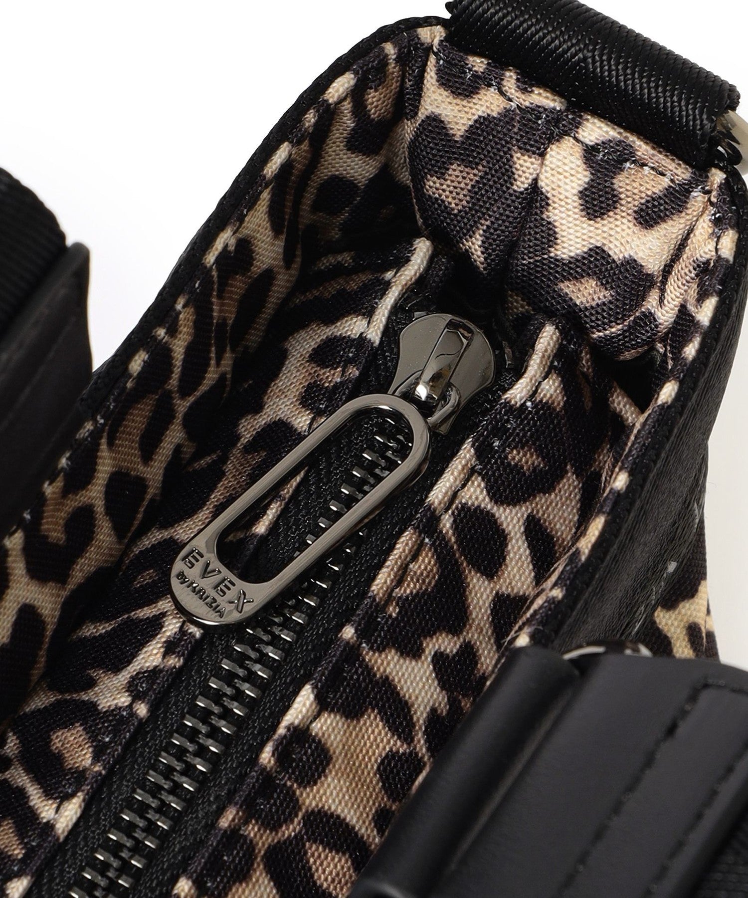 2213-U511852550__T,50,