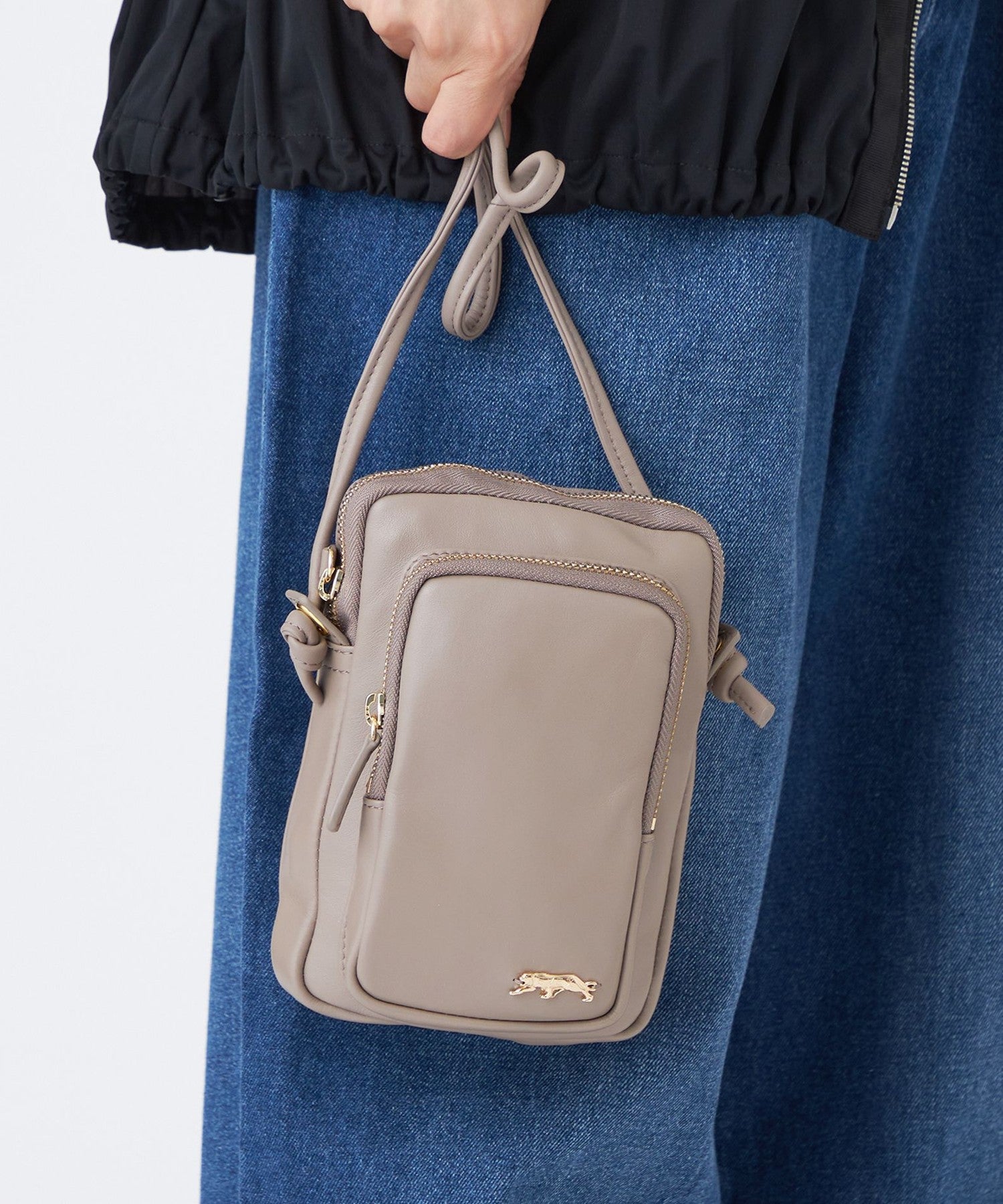 2213-U511862650__J,50,