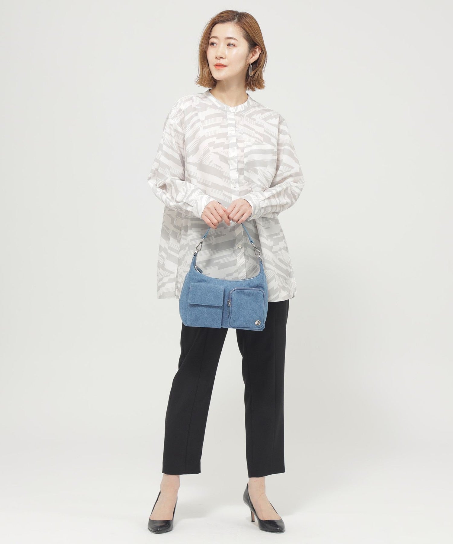 2213-U511952624__J,24,