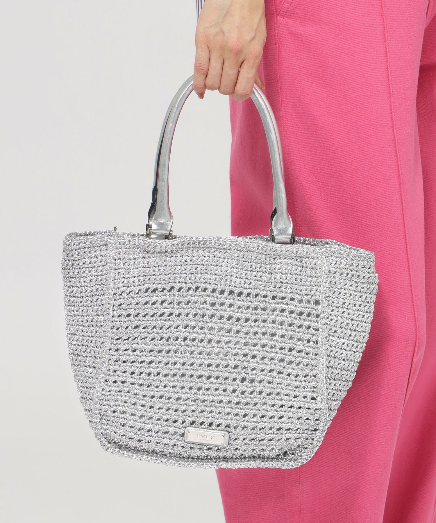 2213-U512052740__J,40,