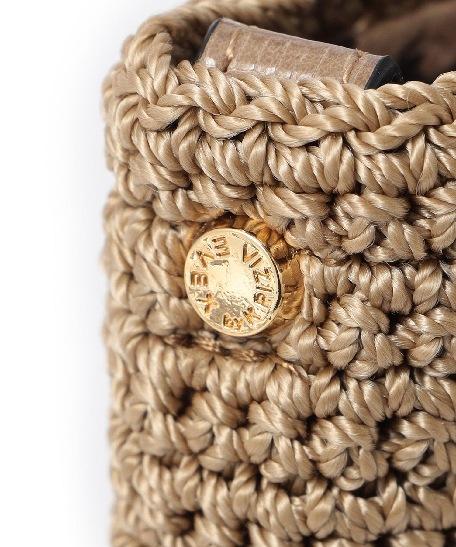 2213-U512052740__T,40,