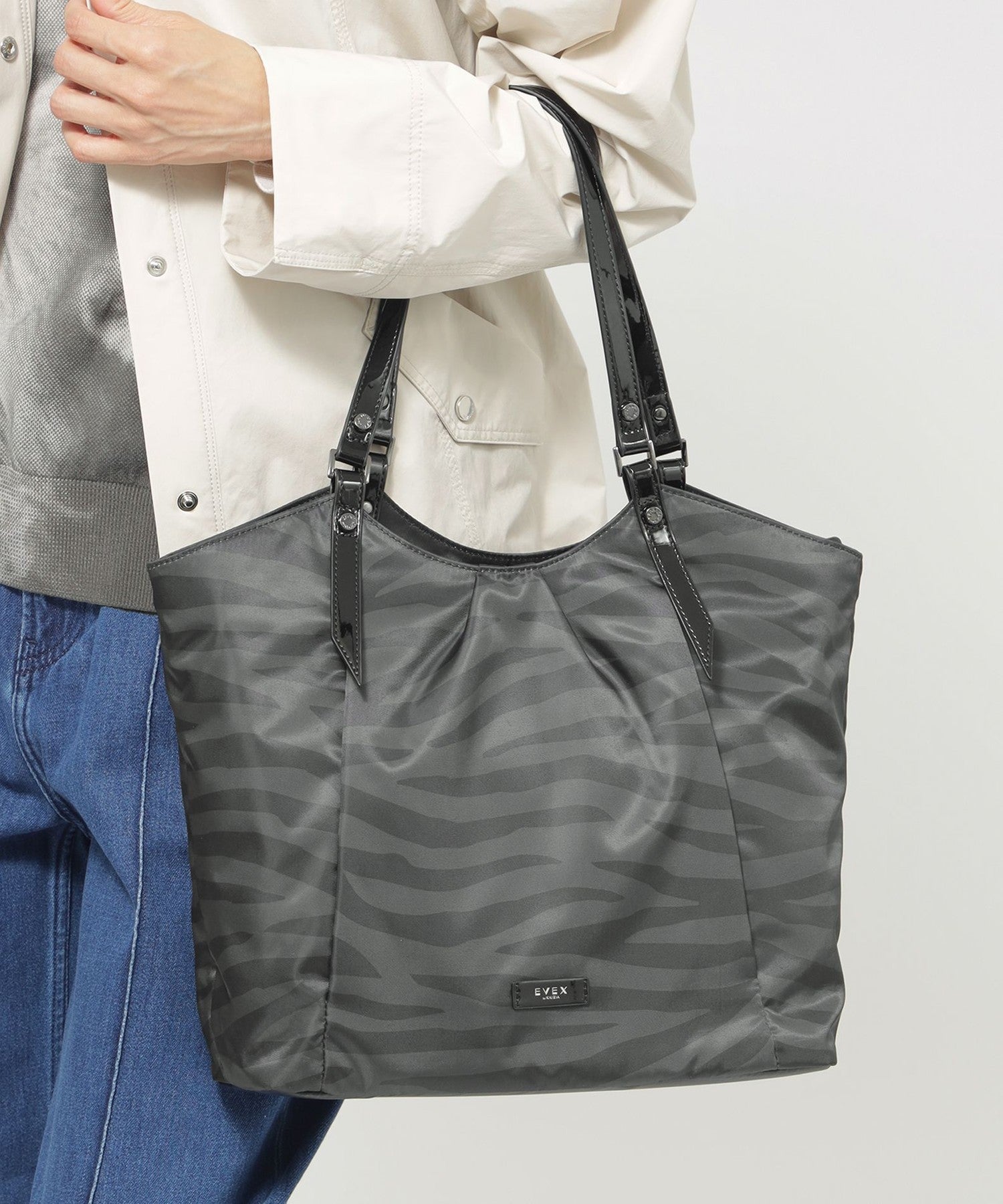 2213-U512152840__H,40,