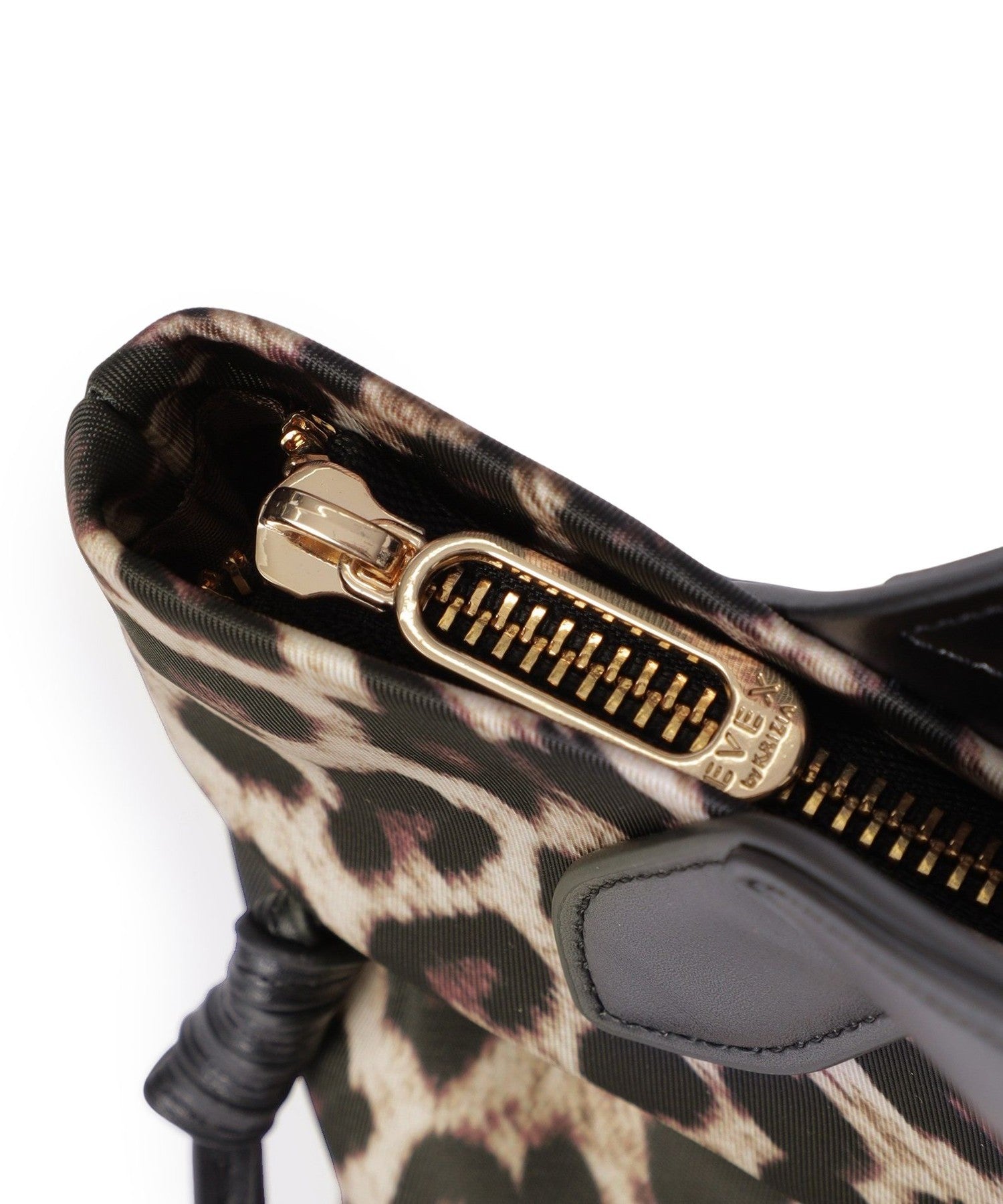 2213-U512162840__Q,40,