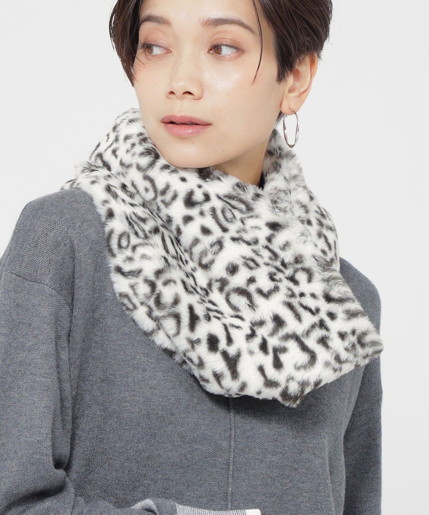 2213-U575227203__,03,