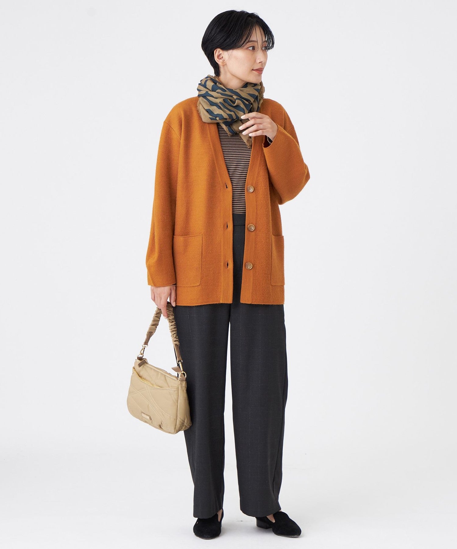 2213-U575367370__I,70,