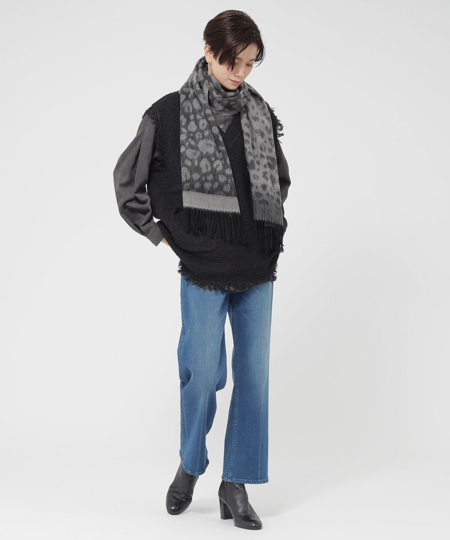 2213-U575427407__A,07,